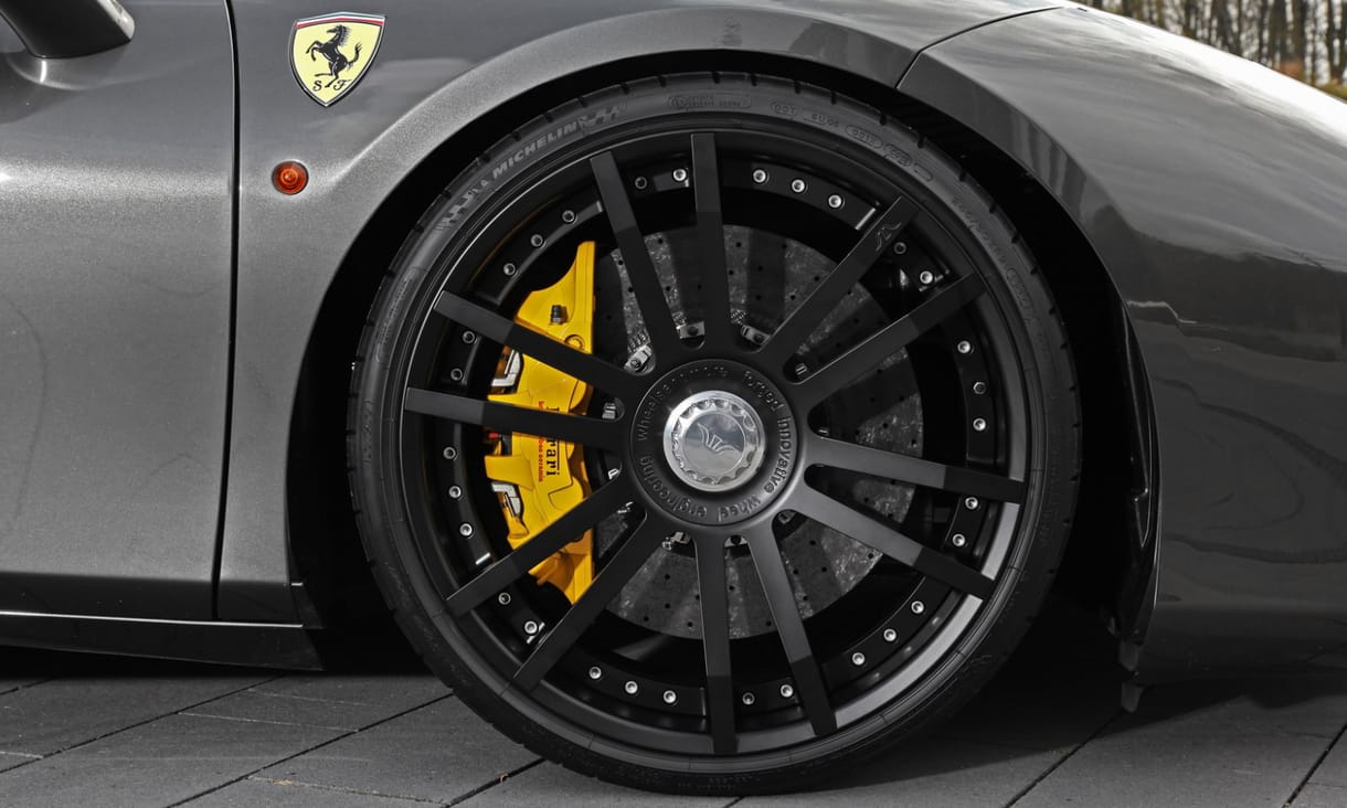 Miért kell tuningolni egy Ferrarit? Hogy 777 lóerős legyen