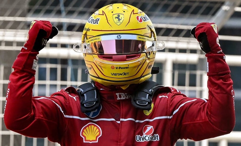 Megvan Hamilton első győzelme a Ferrarival