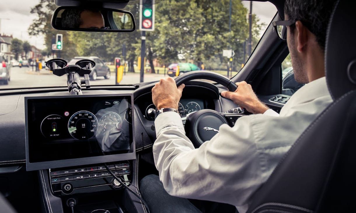 A Jaguar három brit gyárát leállítja egy hétre a Brexit után