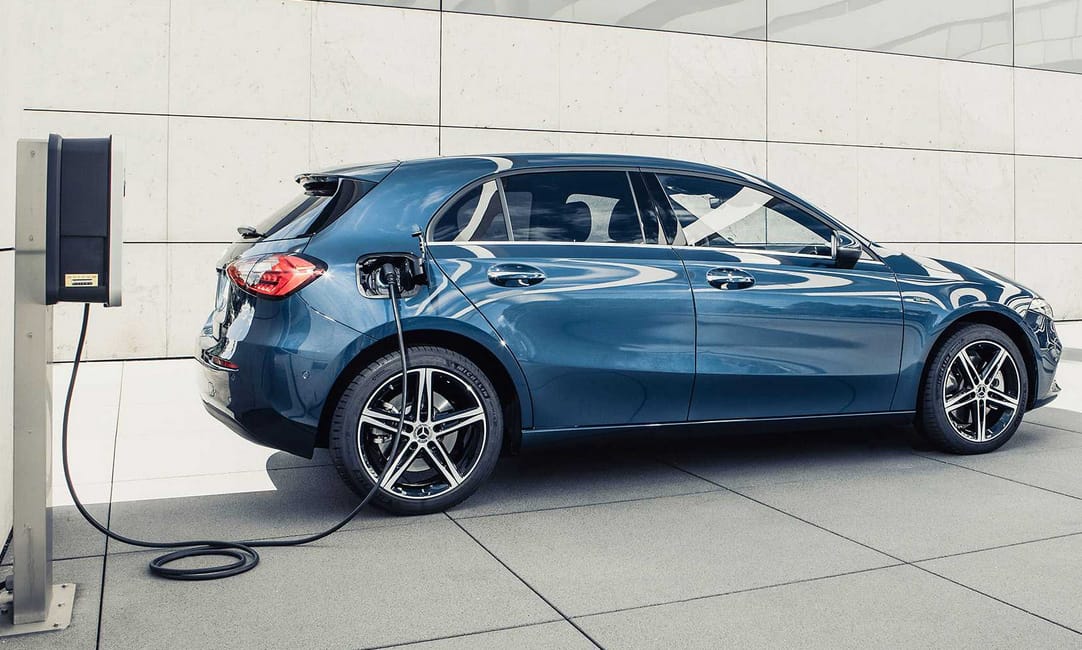 Megérkezett a plugin hibrid Mercedes A-osztály