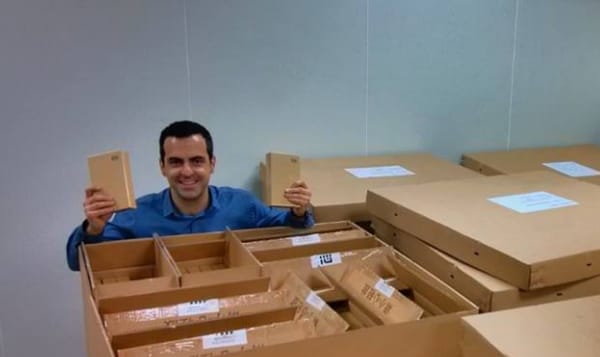 Váratlan fordulat: lelép a Xiaomi talán legfontosabb embere