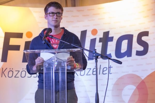 Rogán bizalmasa lett a Fidelitas elnöke