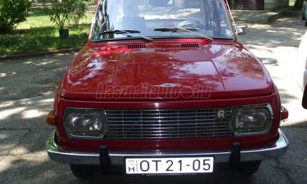Íme a legdrágább magyar Wartburg, egy patika állapotú piros példány