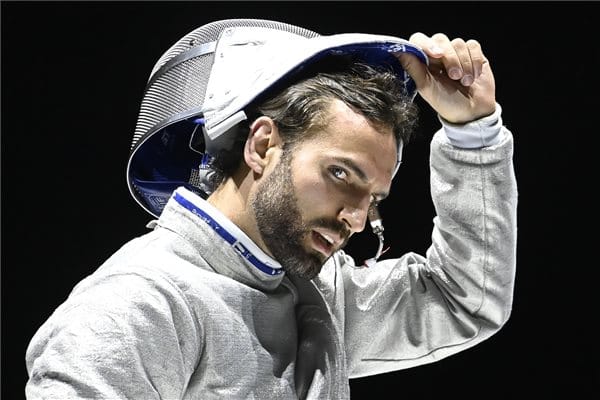 Videó: Szilágyi Áron hátrányban is megállt, hogy megvághassák, ezért fair play-díjat fog kapni