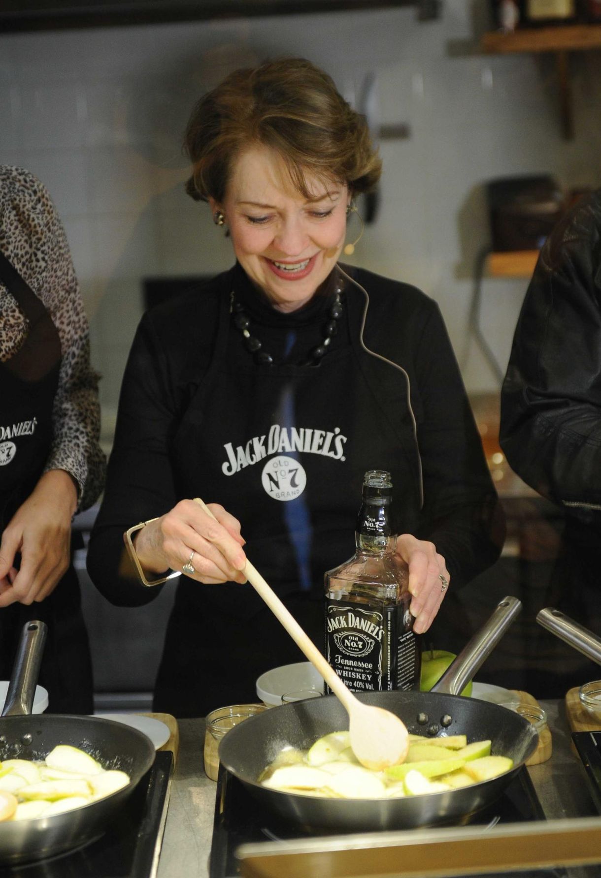 Jack bácsi ükunokahúga whiskey-vel főz - recept