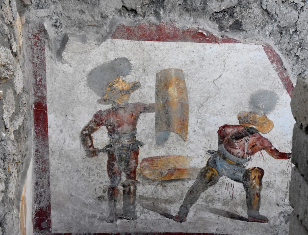 Fotók: Szenzációs gladiátoros freskót találtak Pompejiben