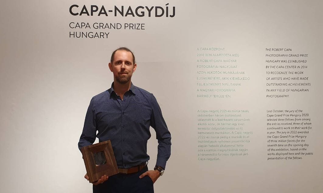 Móricz-Sabján Simon kapta az idei Capa-nagydíjat, az alföldi sorsfordulatokat örökíti meg