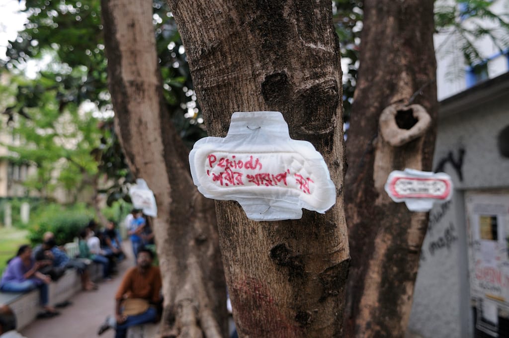Végre egy reklám, amelyben a menstruációs vér nem kék, hanem piros