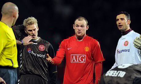 Balhéi miatt eladhatják Rooney-t