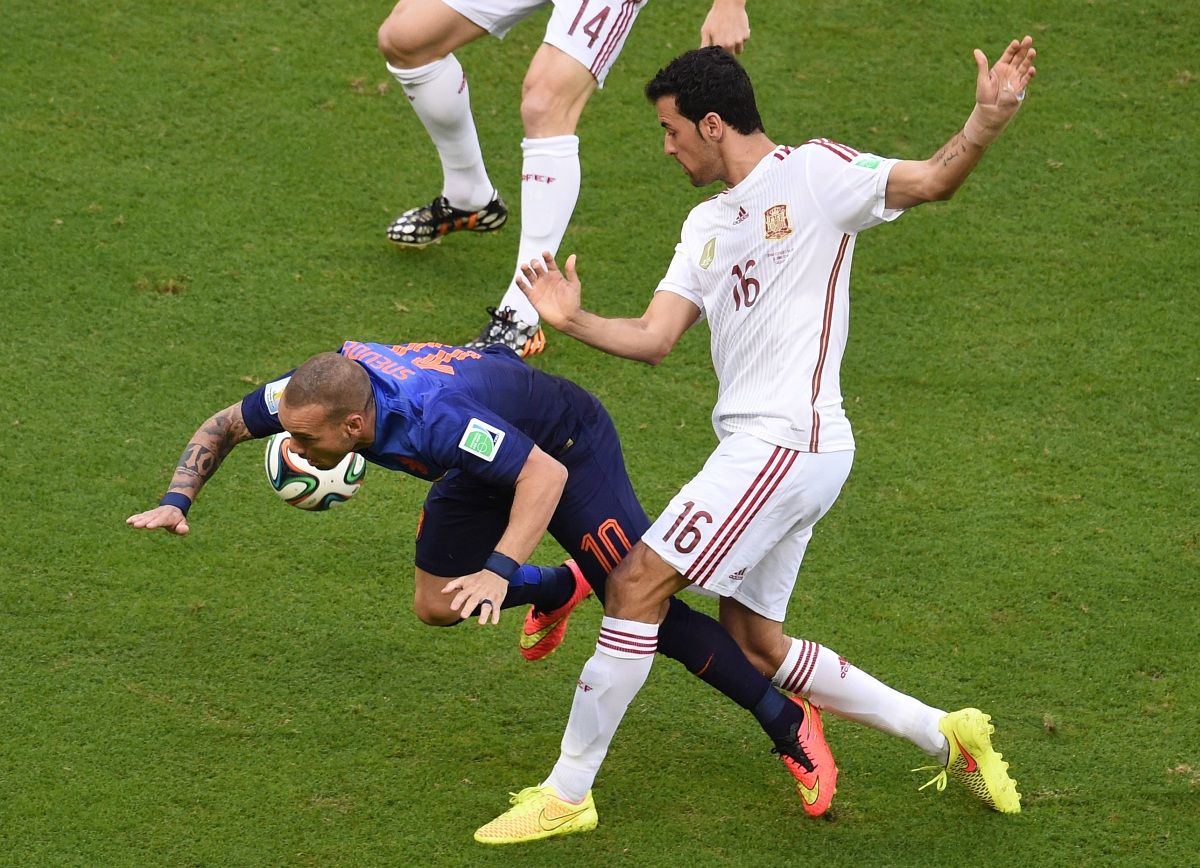 Robben után Wesley Sneider is visszatér a pályára
