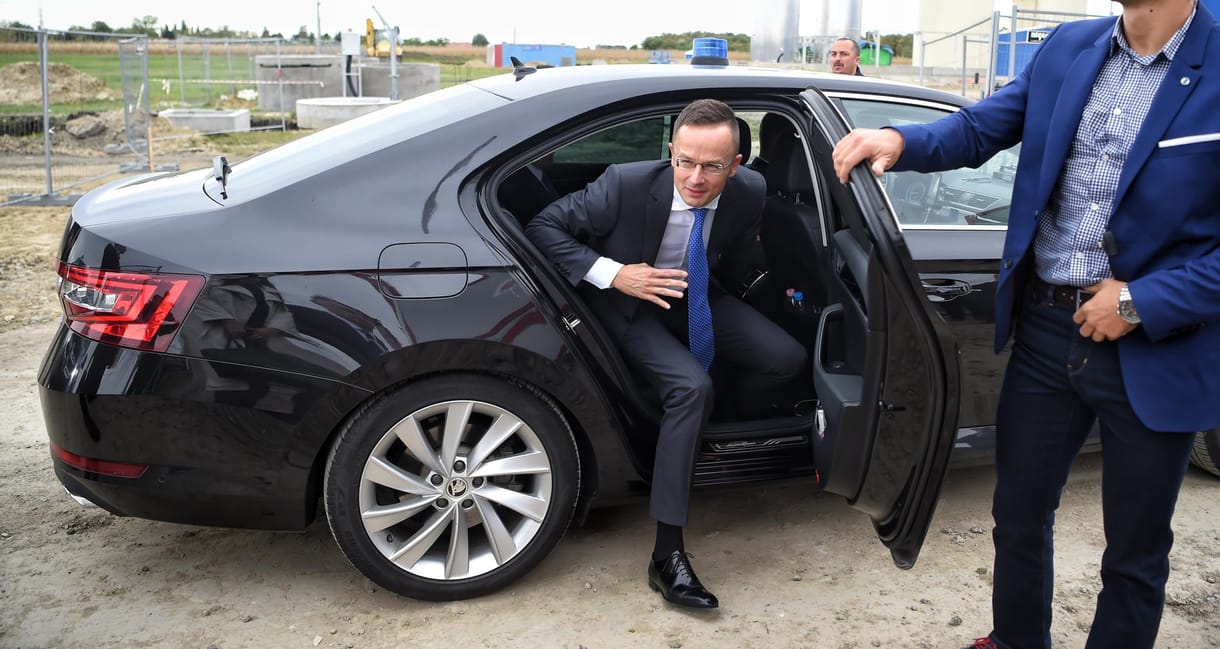 Szijjártó Péter elismerte: blokkolta a törökök figyelmeztetését – videóinterjú