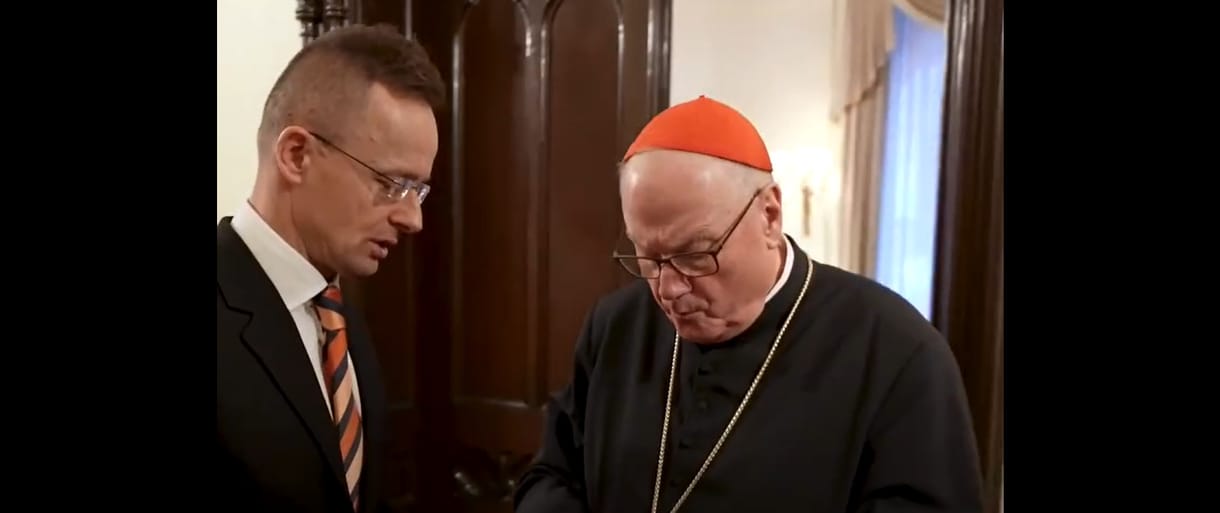 Pedofilbotrányban érintett bíborossal találkozott és közölt videót Szijjártó Péter