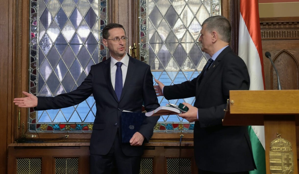 Hirtelen lett egy 700 milliárdos lyuk az államkasszán