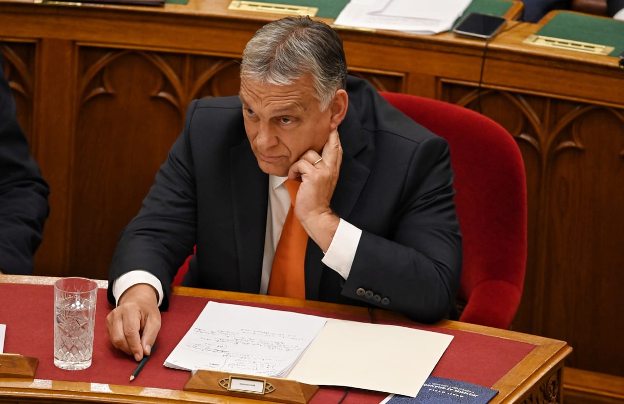 Ismét százmilliárdokat csoportosított át a kormány a költségvetésben