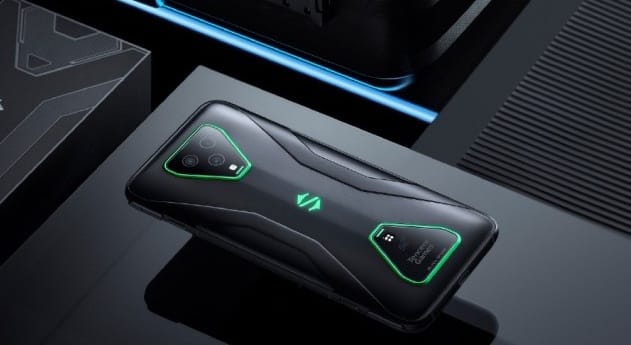 12 GB RAM, óriási akkumulátor: megjött a Xiaomi új csúcsmobilja