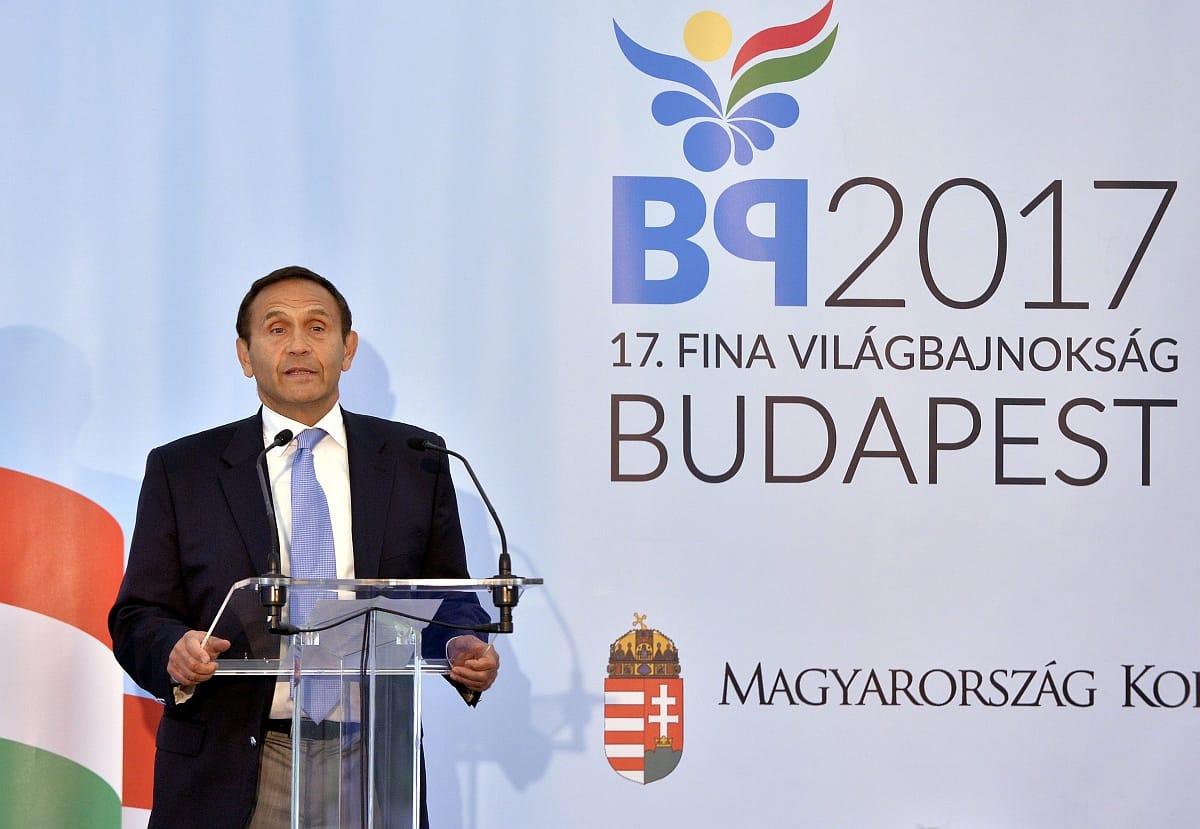 Újabb milliárdok a vízes VB-re