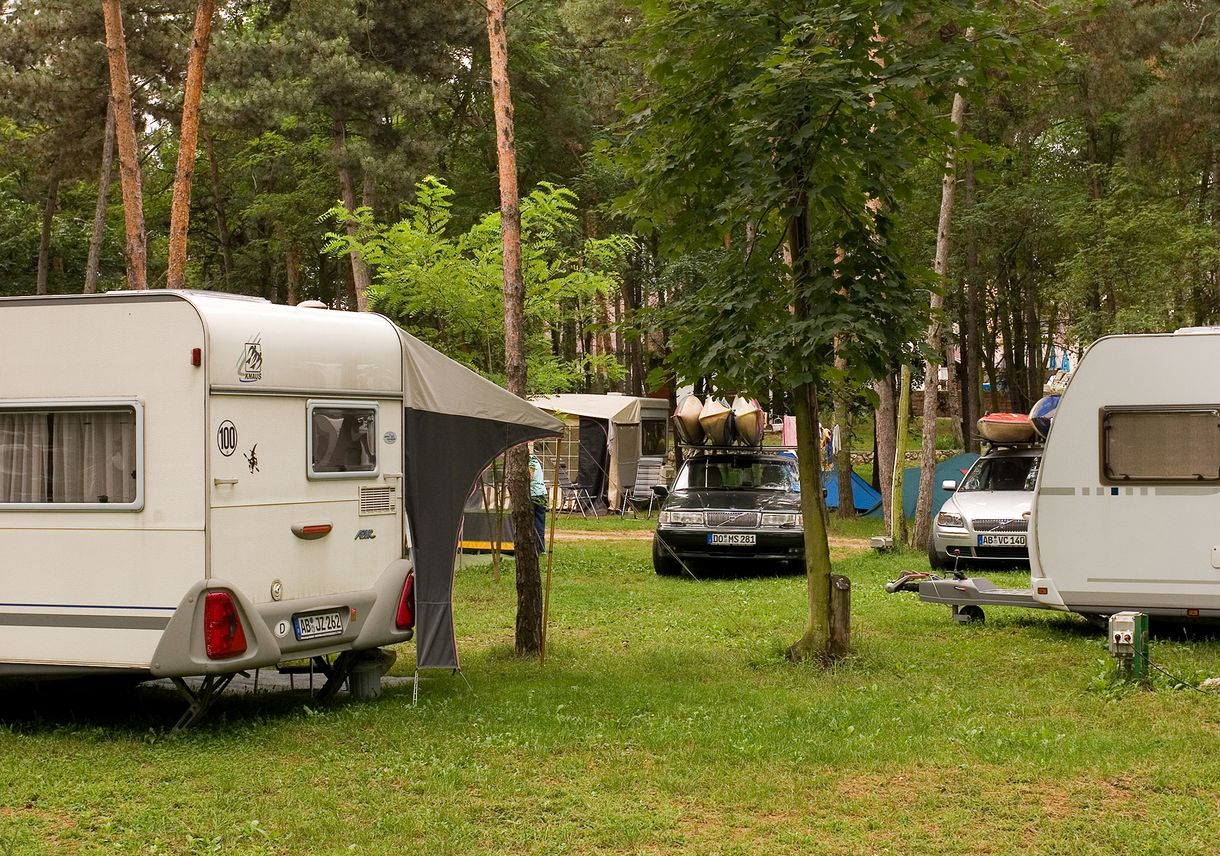Bagóért viszik a kempingeket