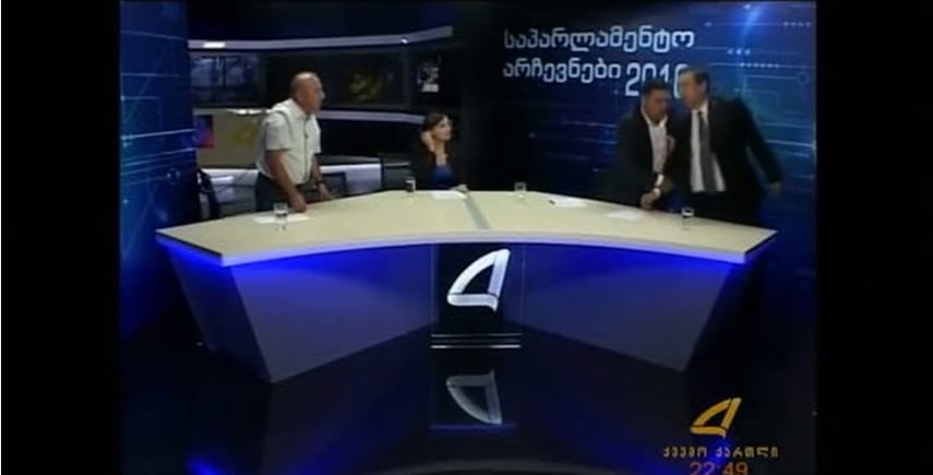 Politikusok pofozták meg egymást egy grúziai tévéműsorban – videó