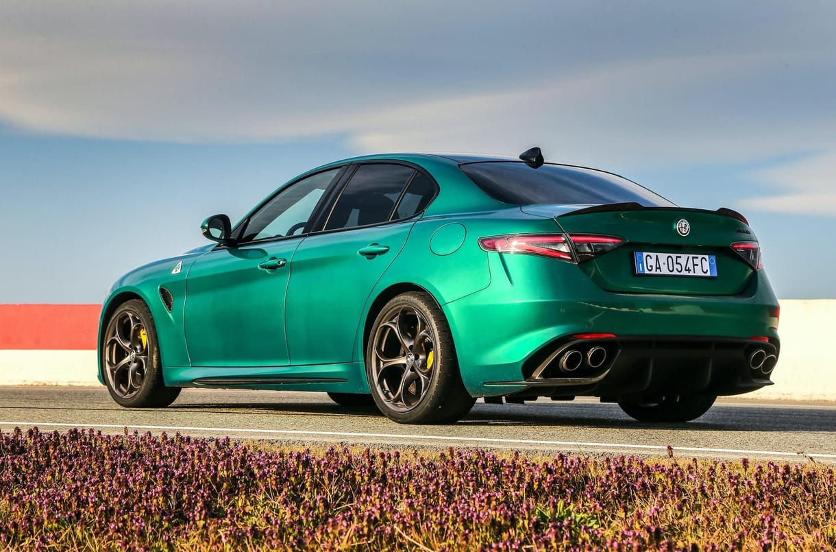 Frissítették az Alfa Romeo két izomautóját