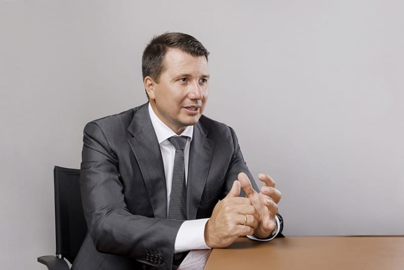 Meglepő területen tűnt fel az OTP-től váratlanul távozó felső vezető
