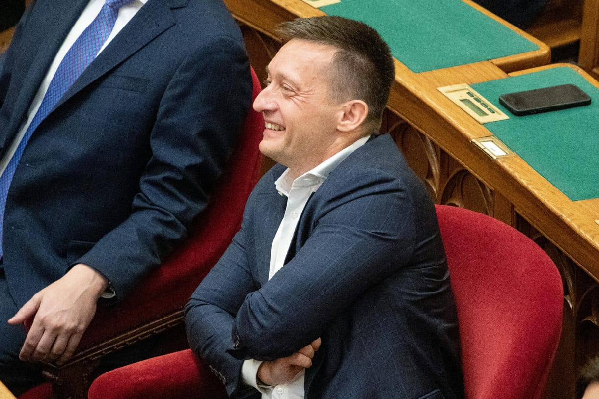 Rogánék válasza arra, miért támogatnak egy budai rúdtáncos egyesületet: „Elősegítik és felerősítik a sport és az egészséges életmód népszerűsítését”