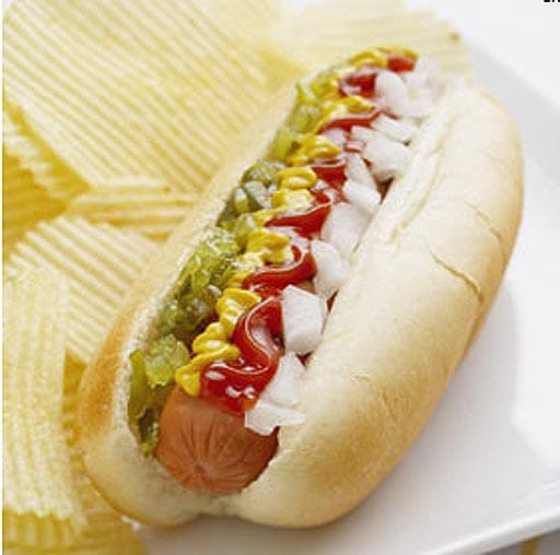Egy hot dogot 12 ezer forintért?