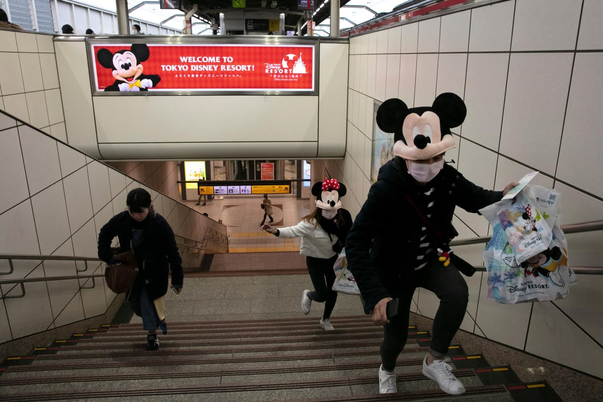 Úgy spórol a Disney, hogy nem ad fizetést 100 ezer embernek