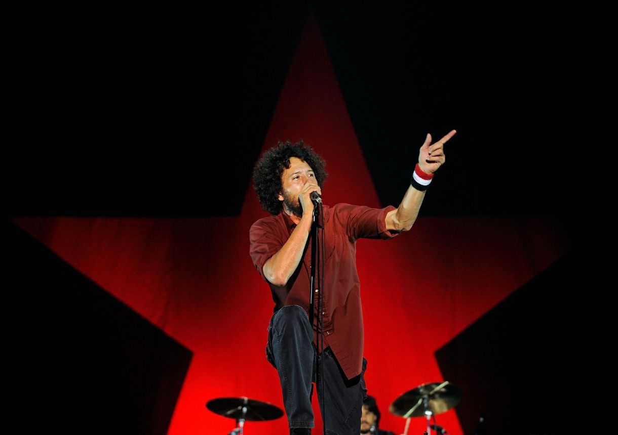 A Legfelsőbb Bíróság ellen tüntetett a koncertjén a Rage Against the Machine