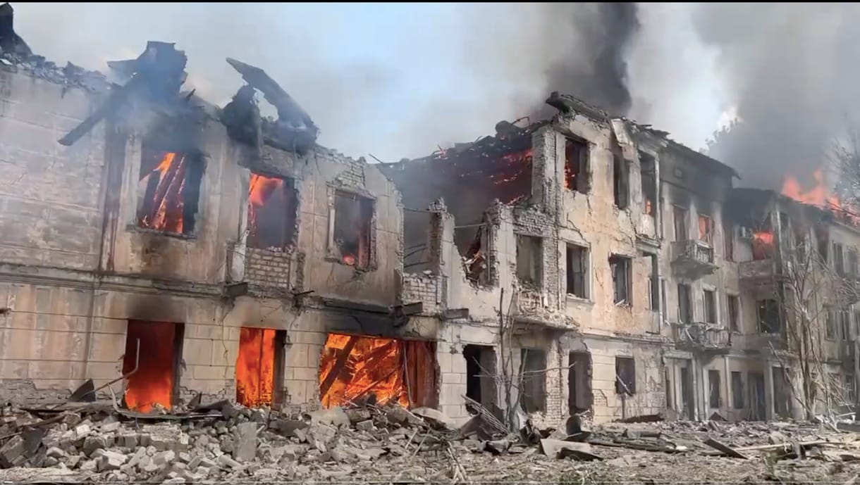 Klinikát rakétáztak az éjjel az oroszok, egy ember meghalt