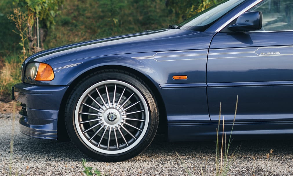 25 éves 3-as BMW, mégsem fog a kor ezen a gyönyörű Alpina B3 kupén