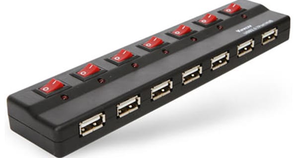A nap kütyüje – USB elosztó, kapcsolókkal