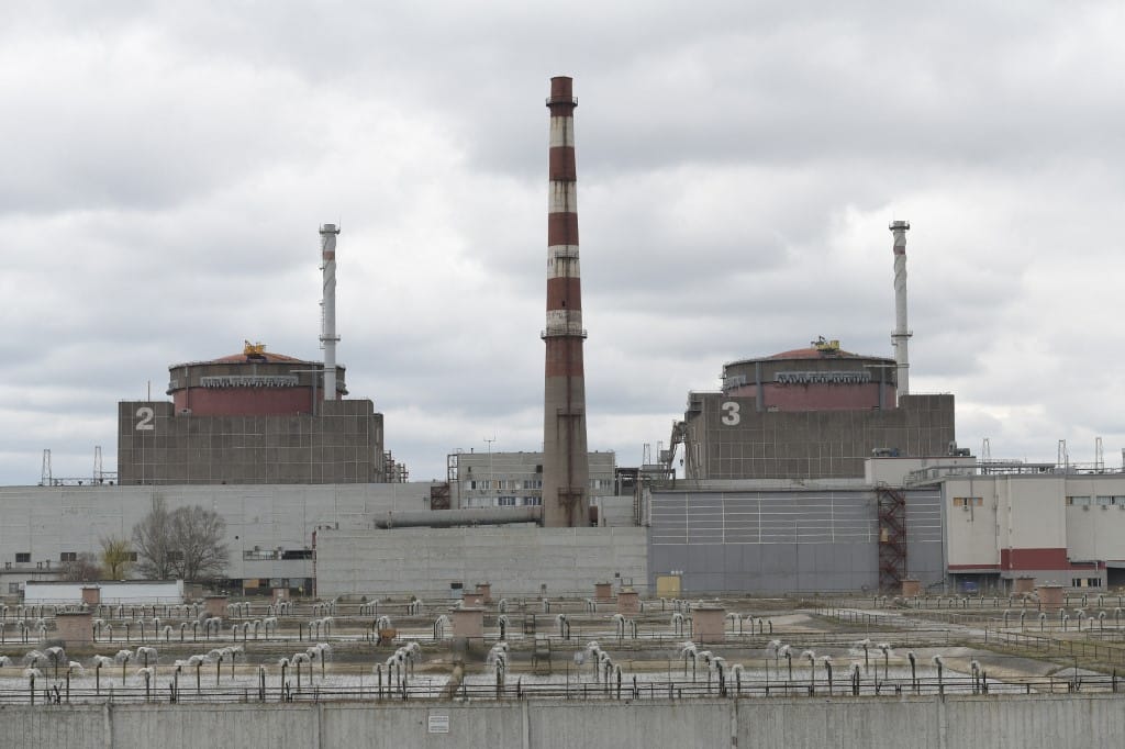 Vészgenerátorokra kellett kapcsolni a zaporizzsjai atomerőművet