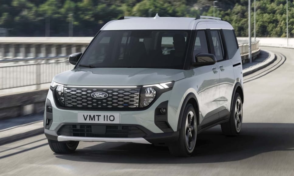 Praktikus és tágas családi autó a Ford legújabb elektromos modellje