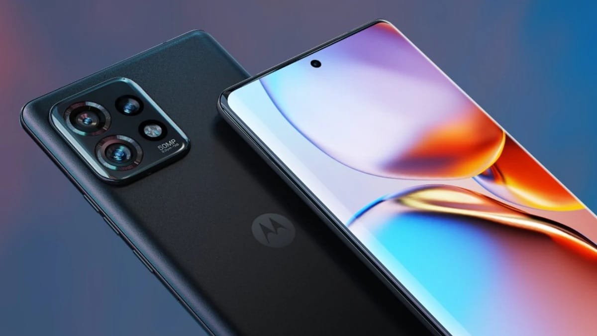 Maga a Motorola szivárogtatott: ilyen lesz az új, mesterséges intelligenciás csúcstelefon