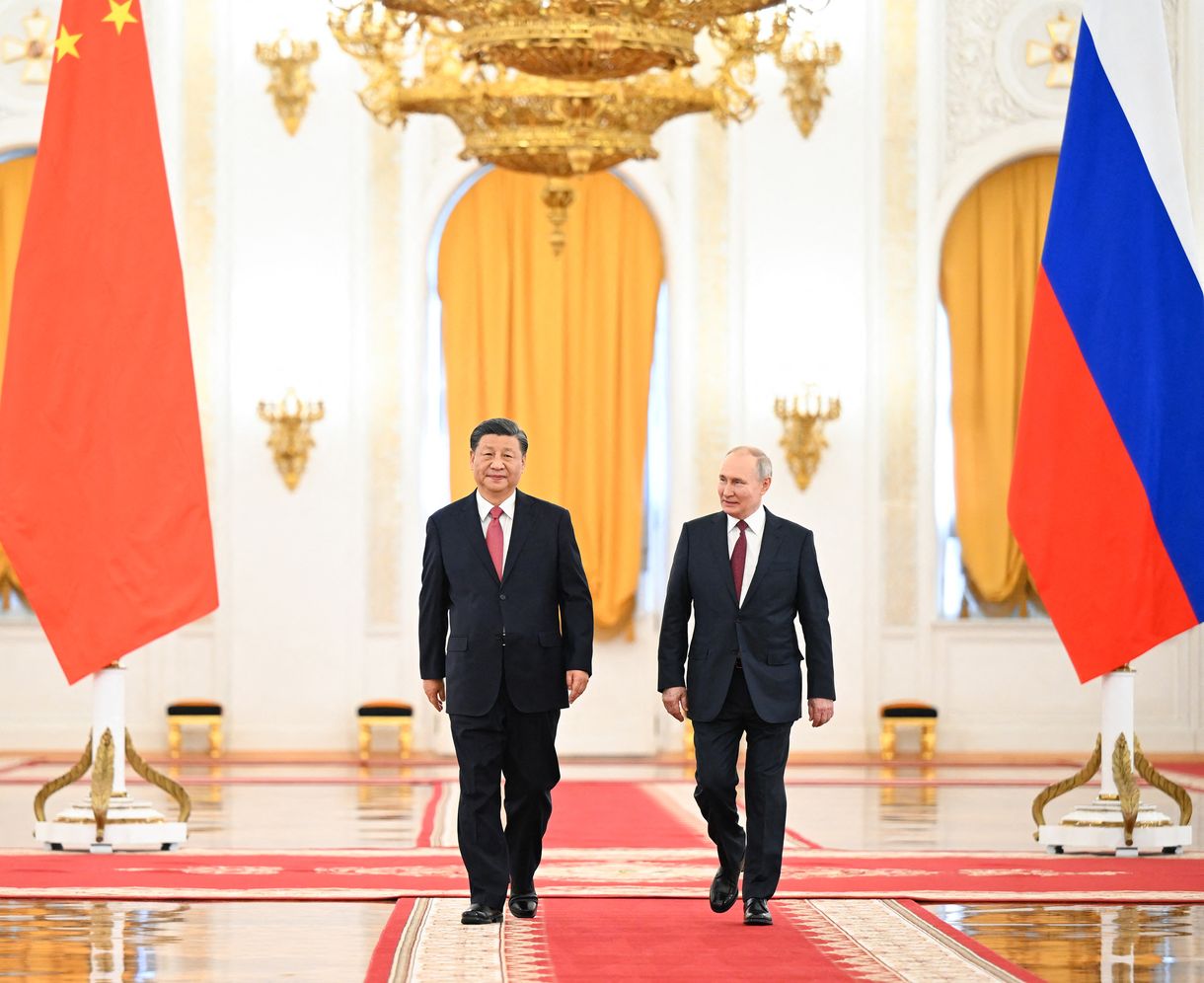 Neue Zürcher Zeitung-kommentár: Putyin geopolitikai katasztrófába vezette országát
