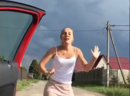 Darwin-díjas lehet a legújabb táncos kihívás – és még videóra is veszik a baleseteket