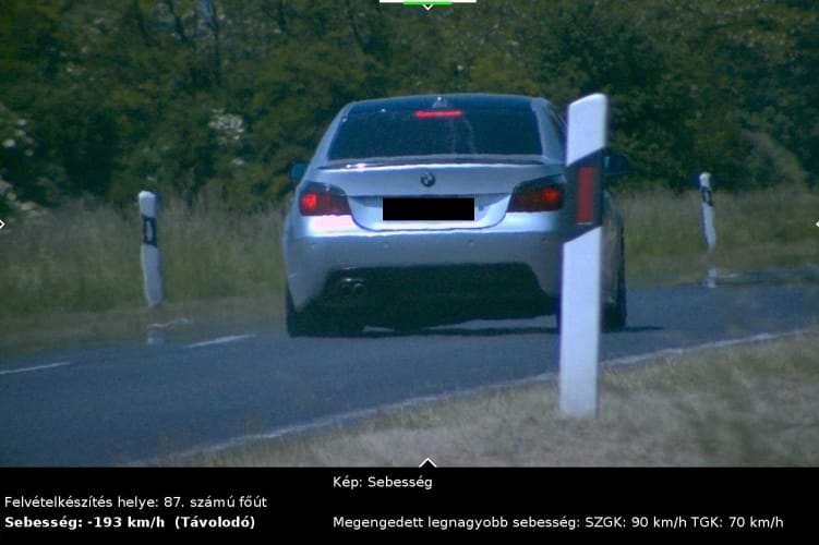 Egy BMW-s 193 km/h-val előzött egy 159 km/h-val „tötyörgőt” Szombathelynél