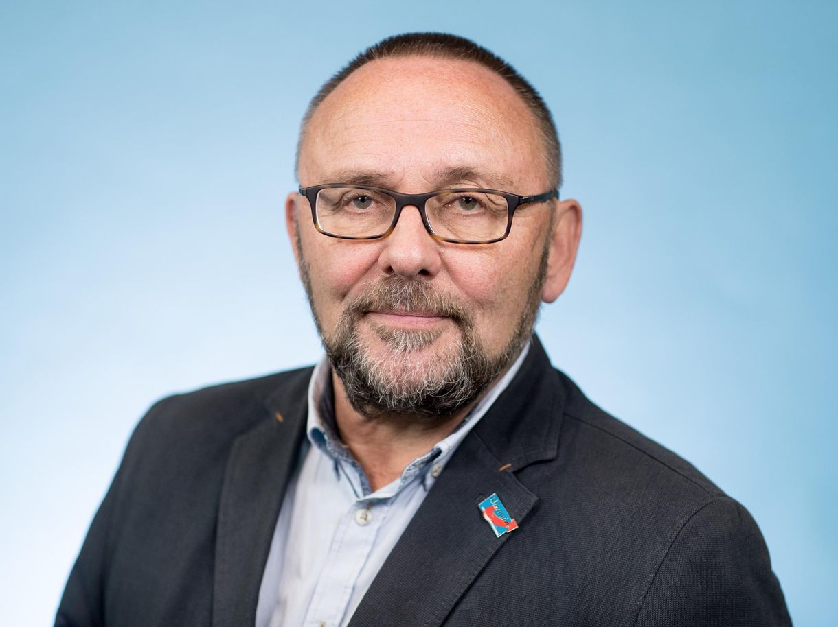 Összevertek egy bevándorlásellenes német politikust