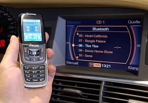 11 ember halt meg egy vezetés közben mobilozó sofőr miatt
