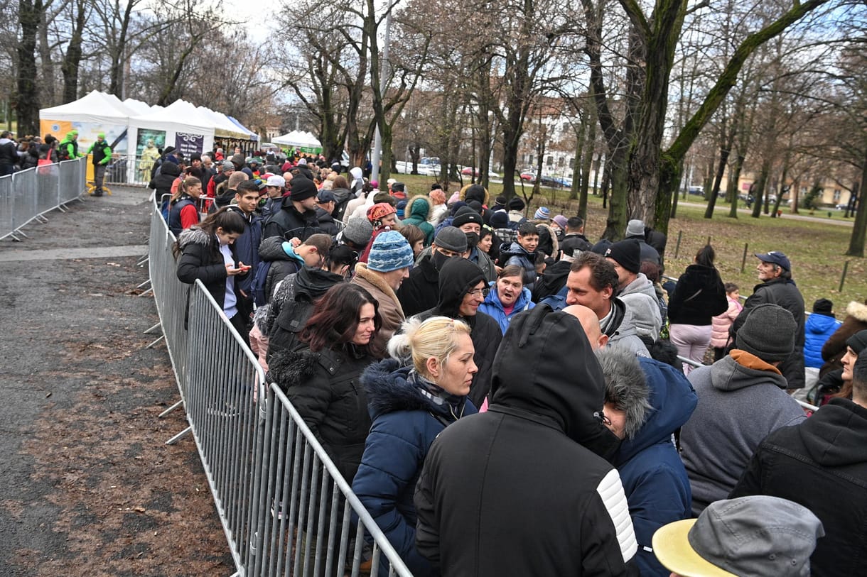 Idén is szeretetlakomát tartanak a Népligetben – fotók