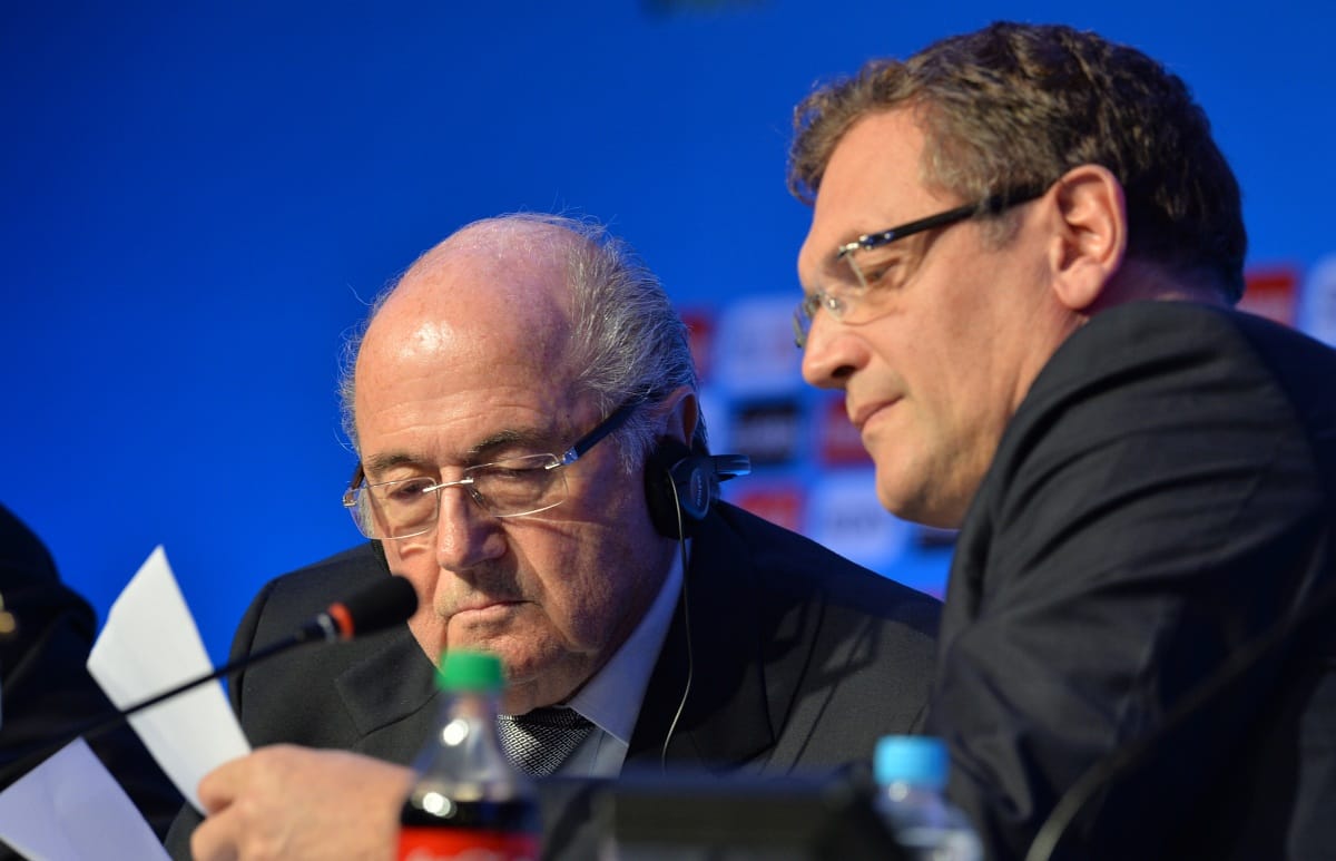 Felfüggesztették a FIFA főtitkárát