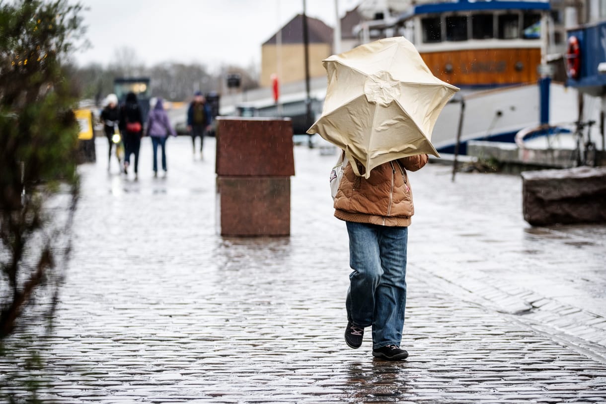 Tombol a vihar Észak-Európában, két halálos áldozat is van