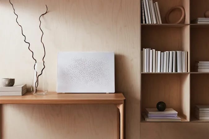 Itt az IKEA wifis hangszórója, amiből a Spotify is szólhat