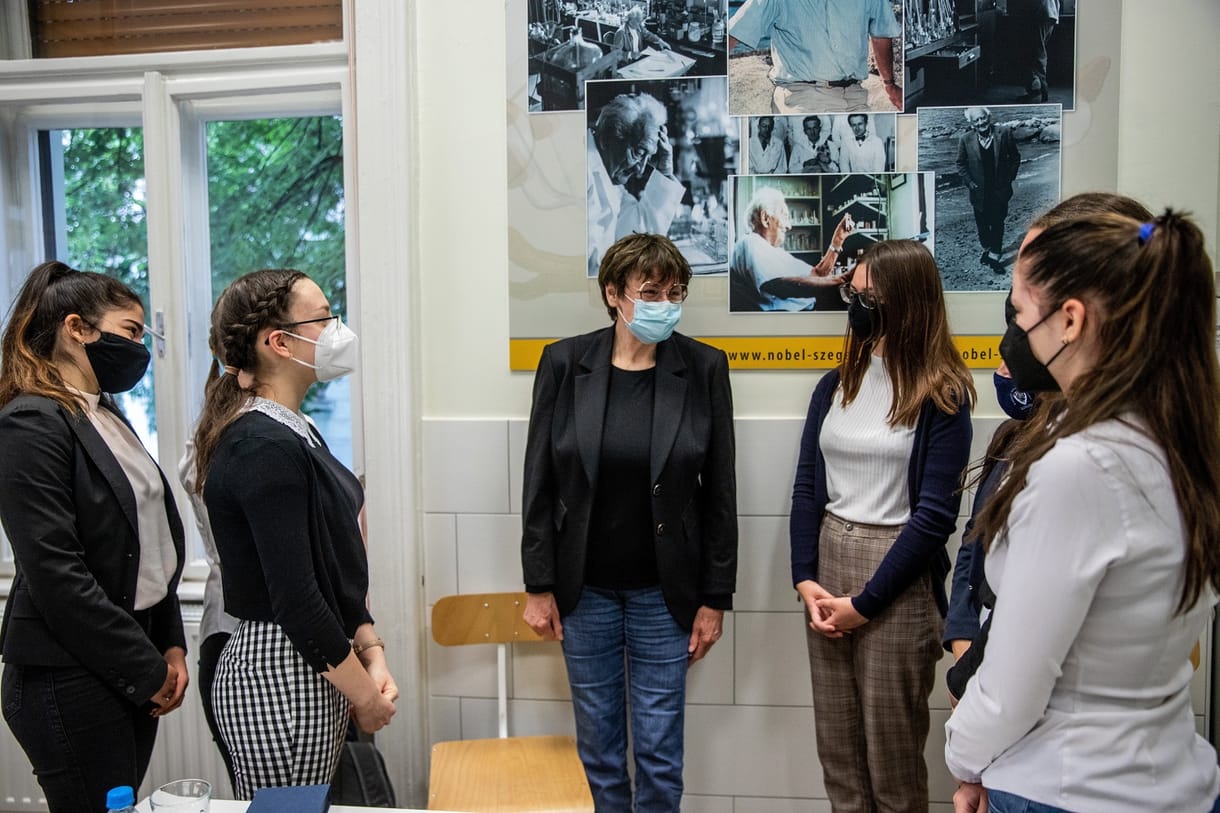 Biológia tagozatos diákokkal találkozott Szegeden Karikó Katalin