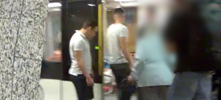 Ketten vertek meg egy férfit a metróaluljáróban