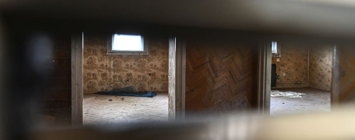 Siratják a múltat a lakáspiac egykori hiénái, elkísértük őket egy vadászatra