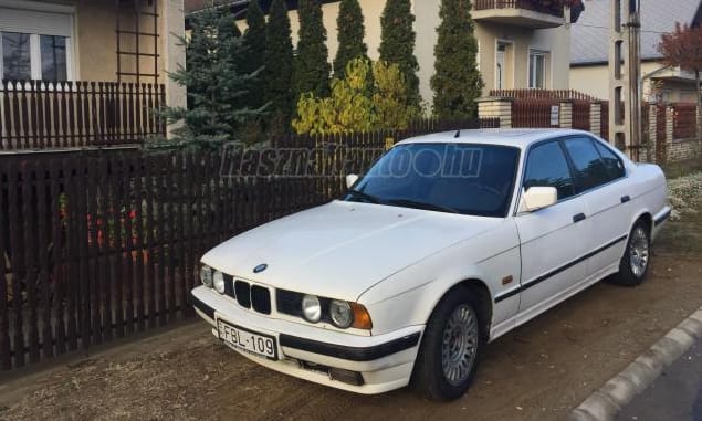 3 levél nyugtató a régi debreceni BMW mellé: Ez eddig az év hirdetése