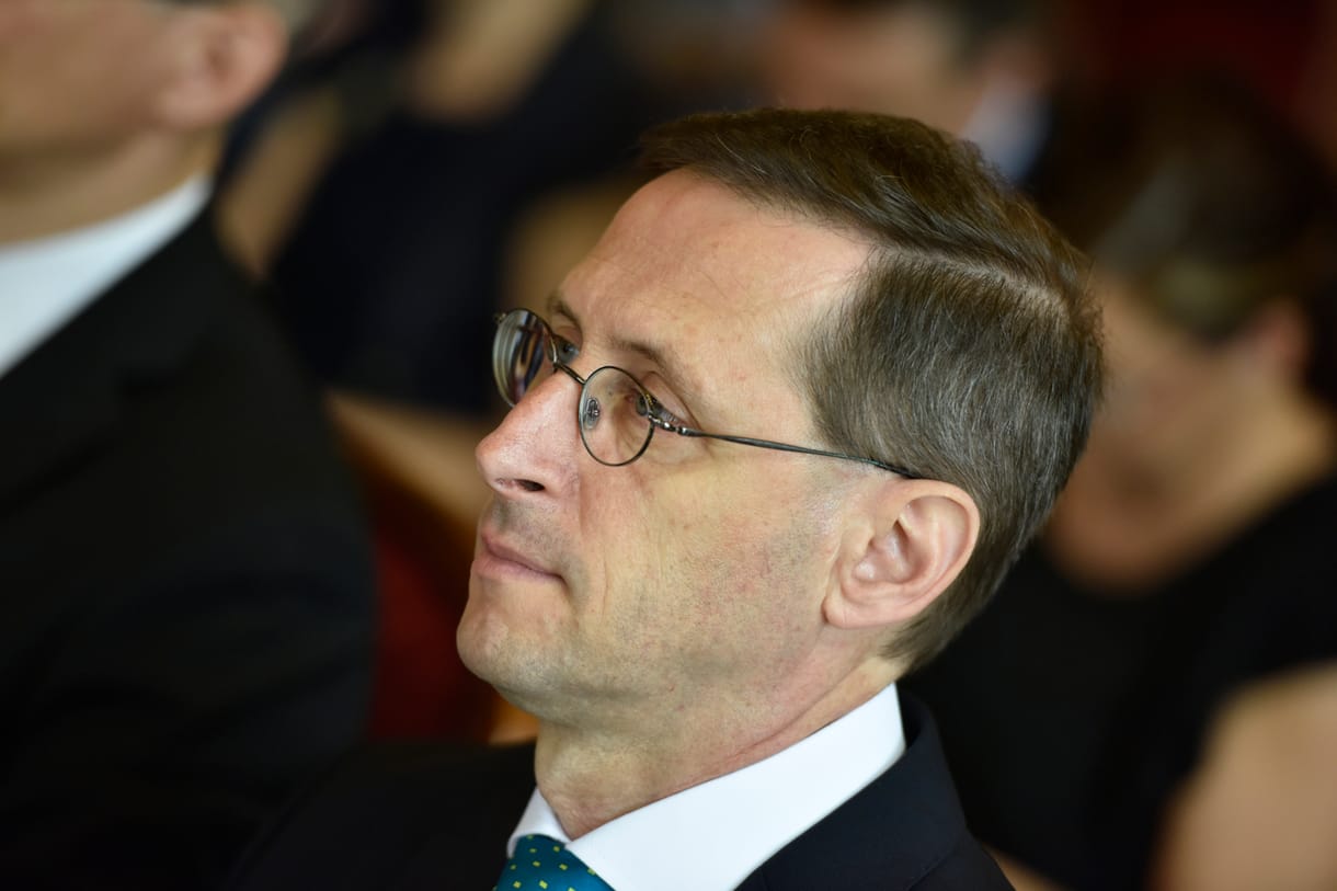 Versenyképességi jelentés: a kormány felvette a rózsaszín szemüveget