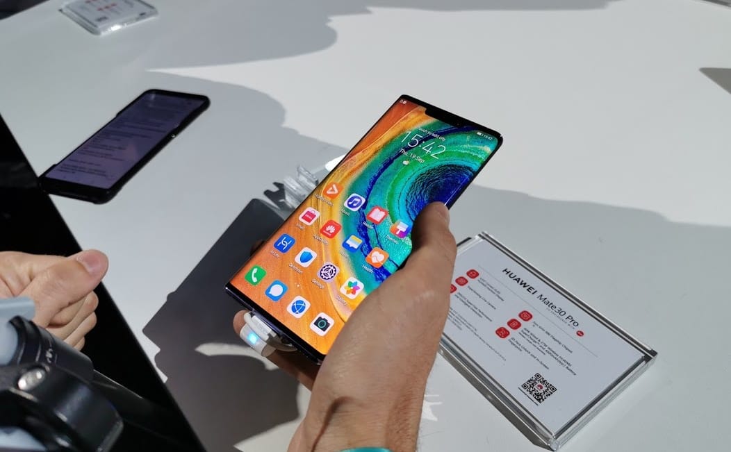 Újra feltenné a Google alkalmazásait a Huawei a telefonjaira