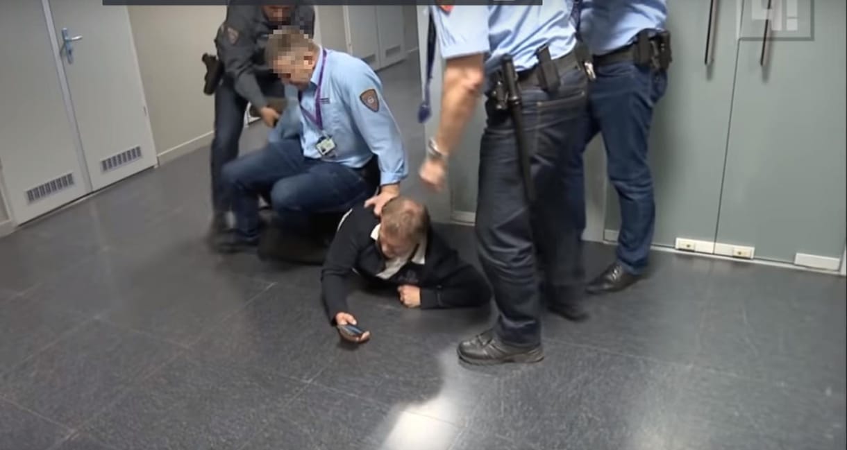 Vesztett az MTVA, jogszerűen voltak az épületében a DK képviselői